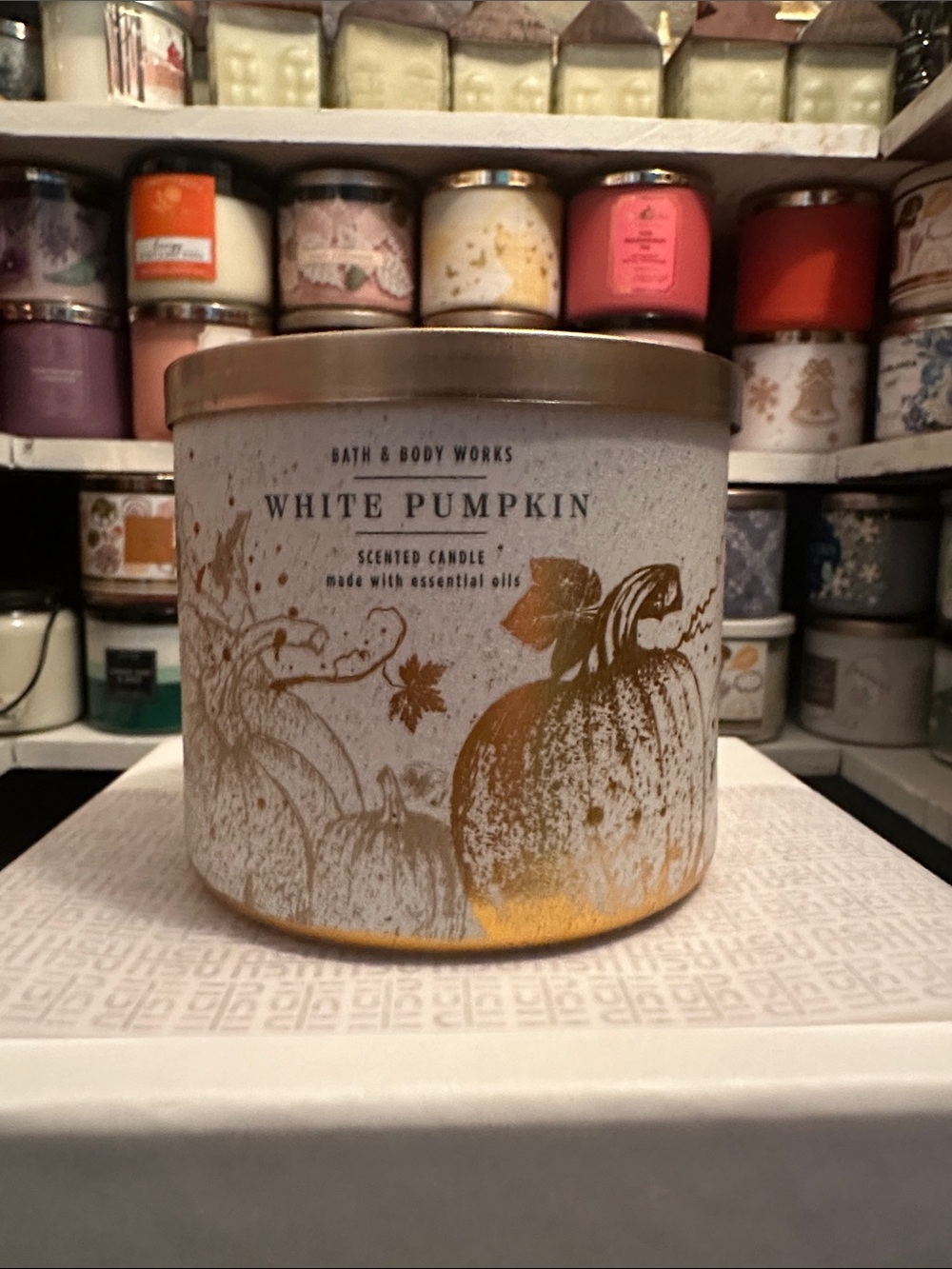 Bath & Body Works White Pumpkin Candle — White & Gold Metallic